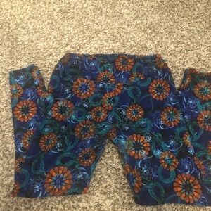 Gorgeous Lula Roe TC leggings